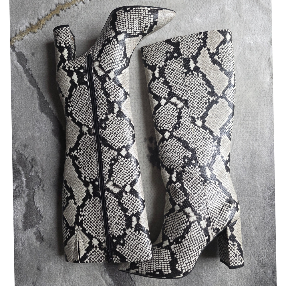 INC International Concepts Paiton Black and Cream Heeled Boots